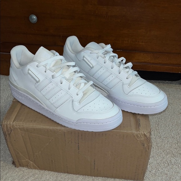 Adidas forum low shoes Cloud White US 13 - Picture 2 of 12